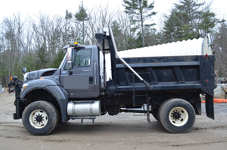 International 7500 Truck for Sale in NH